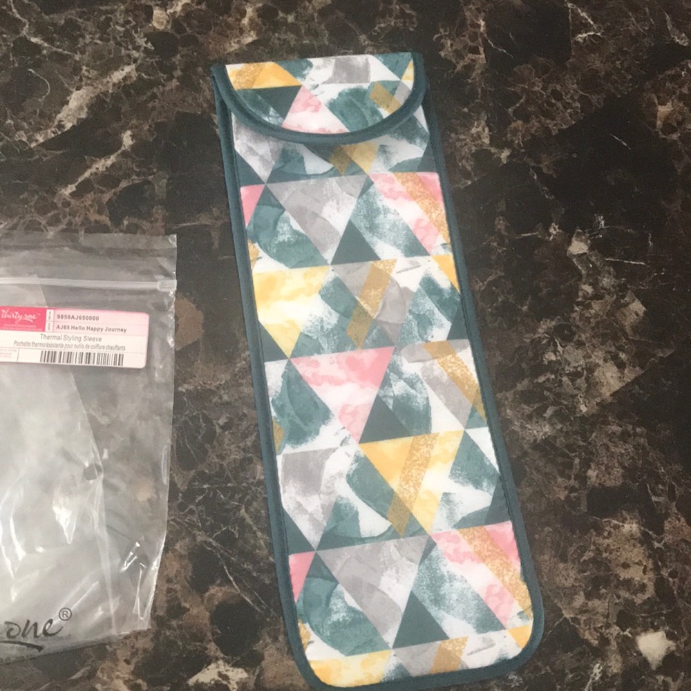 🎉 3 for $15 Thirty-one Styling Sleeve